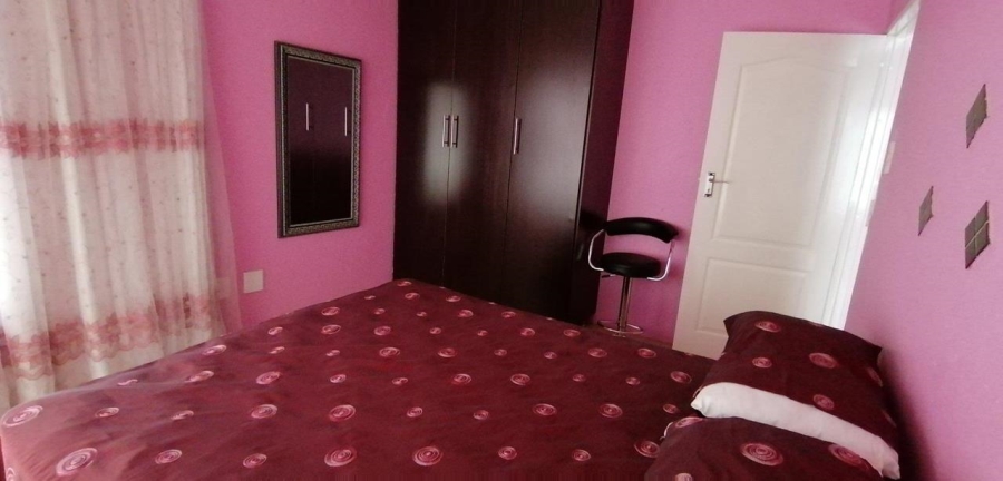 5 Bedroom Property for Sale in The Orchards Gauteng