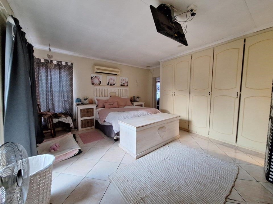 4 Bedroom Property for Sale in Eldorette Gauteng