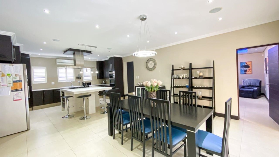 5 Bedroom Property for Sale in Copperleaf Estate Gauteng