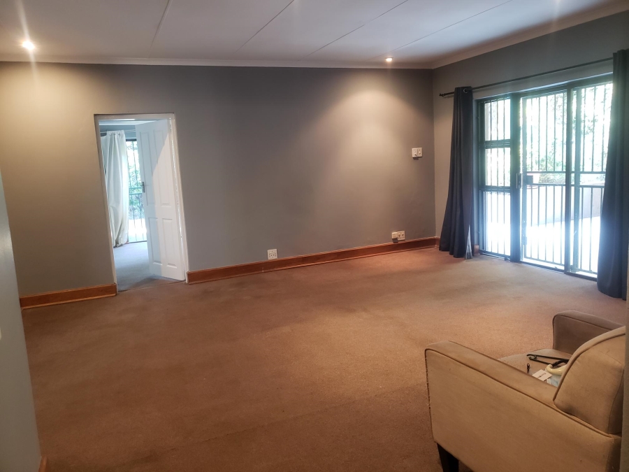 To Let 2 Bedroom Property for Rent in Sandown Estate Gauteng