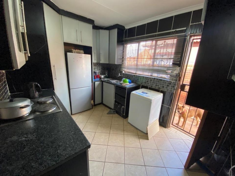 3 Bedroom Property for Sale in The Orchards Gauteng