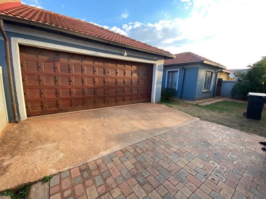 3 Bedroom Property for Sale in The Orchards Gauteng