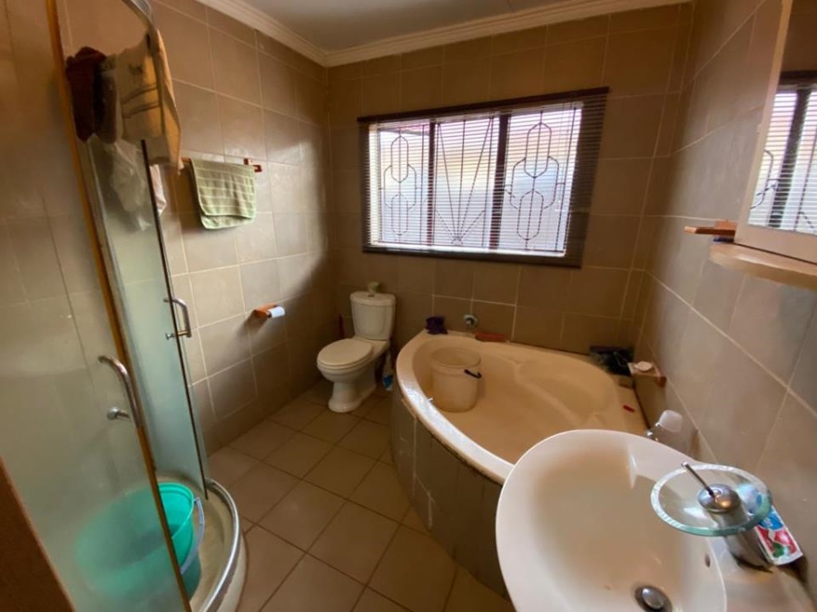 3 Bedroom Property for Sale in The Orchards Gauteng