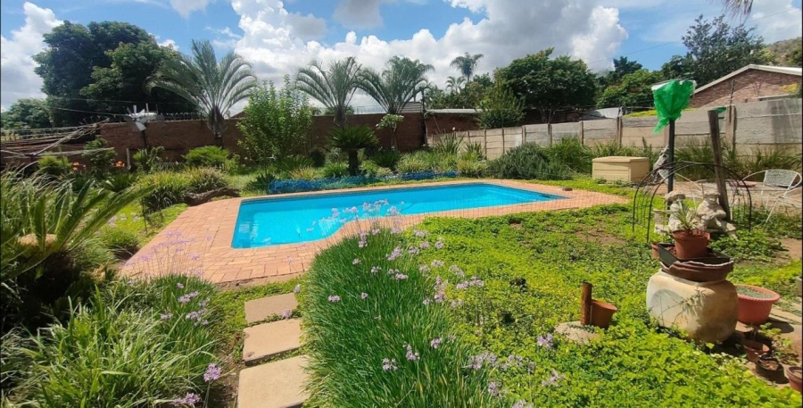 7 Bedroom Property for Sale in Annlin Gauteng