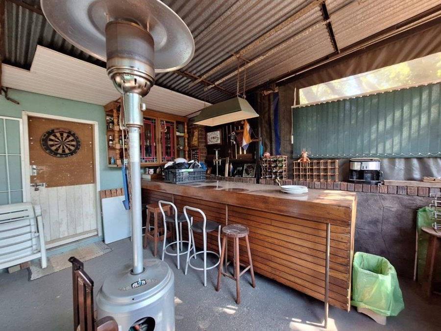 7 Bedroom Property for Sale in Annlin Gauteng