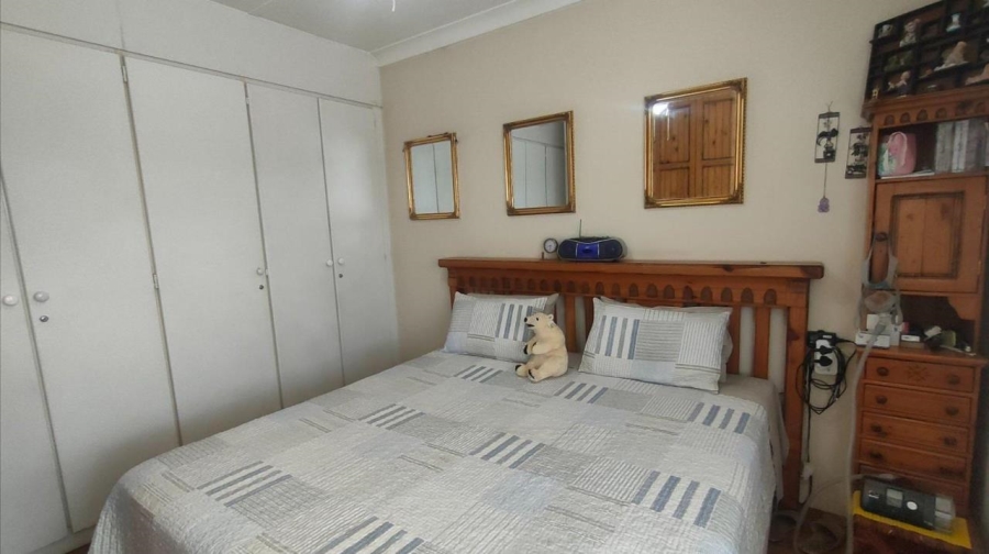 7 Bedroom Property for Sale in Annlin Gauteng