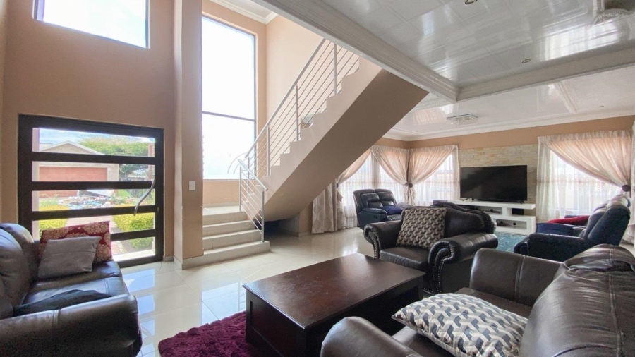 4 Bedroom Property for Sale in The Orchards Gauteng