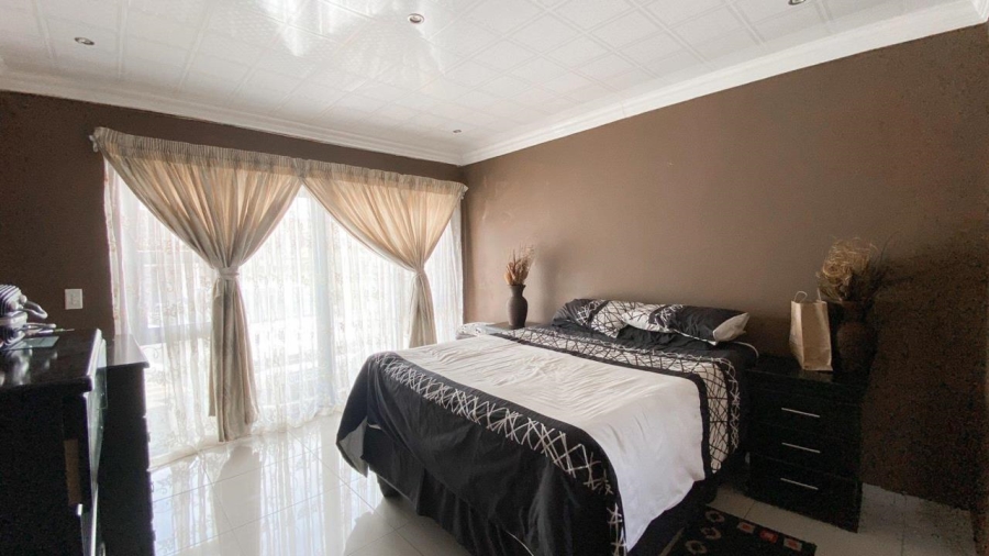 4 Bedroom Property for Sale in The Orchards Gauteng
