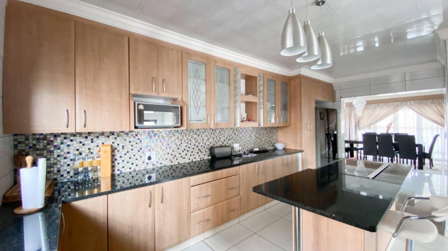 4 Bedroom Property for Sale in The Orchards Gauteng