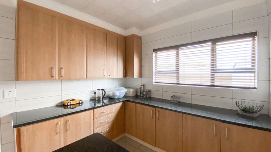 4 Bedroom Property for Sale in The Orchards Gauteng