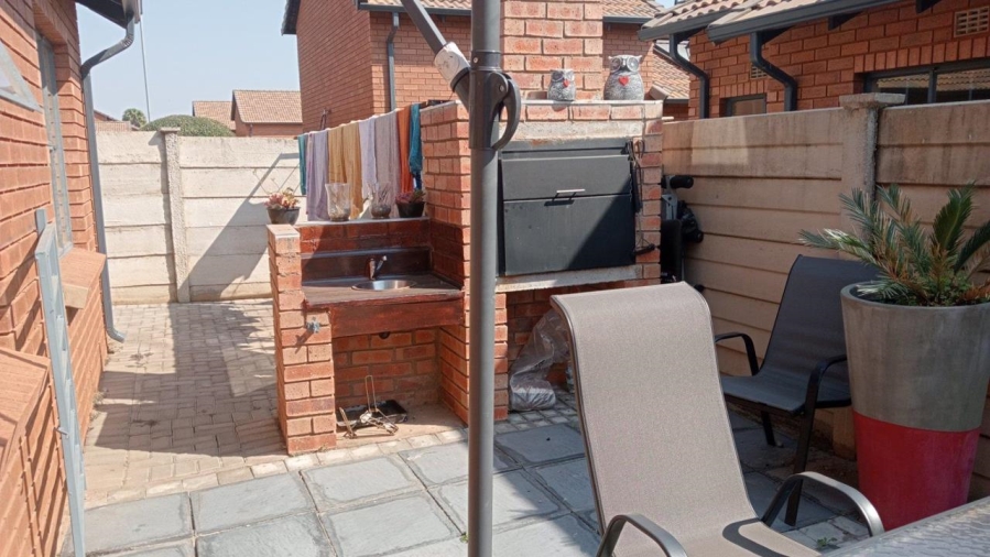 3 Bedroom Property for Sale in Chantelle Gauteng