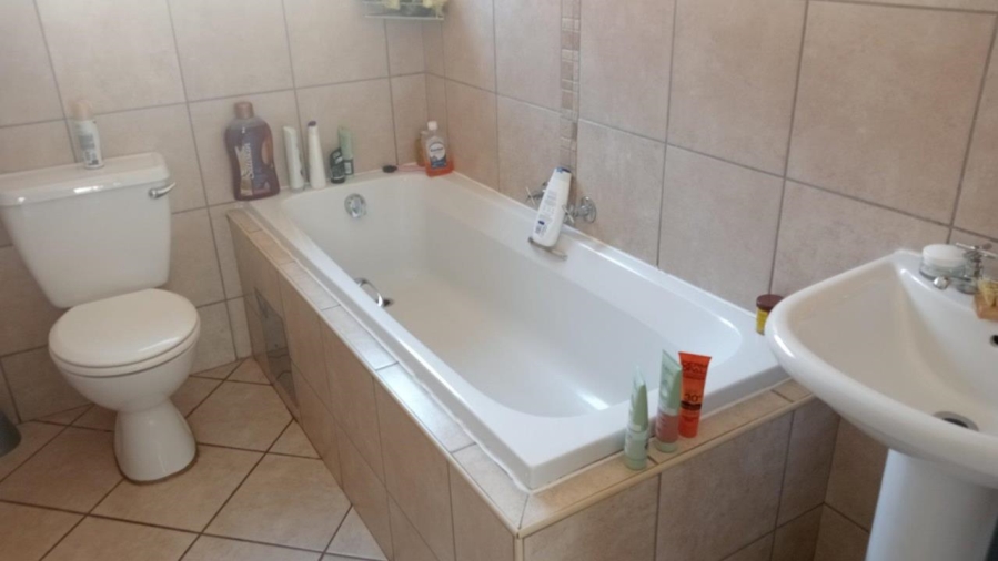 3 Bedroom Property for Sale in Chantelle Gauteng