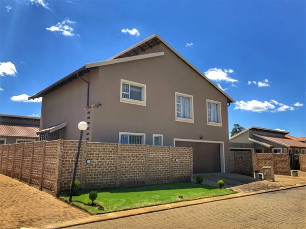 3 Bedroom Property for Sale in New Market Gauteng