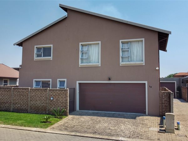 3 Bedroom Property for Sale in New Market Gauteng