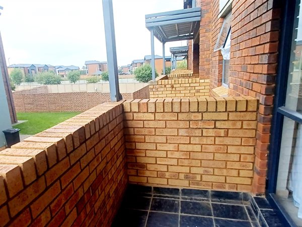 2 Bedroom Property for Sale in Alveda Park Gauteng