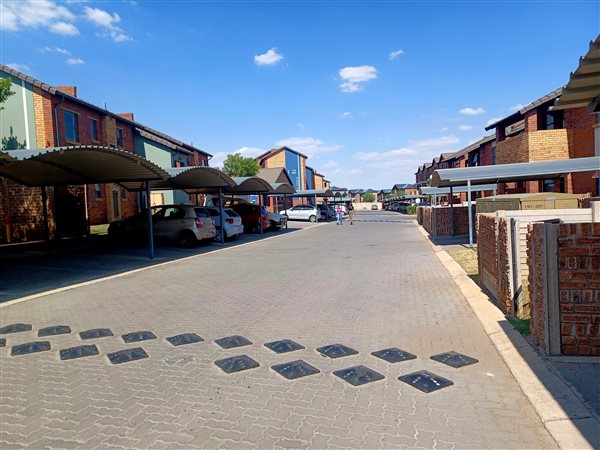 2 Bedroom Property for Sale in Alveda Park Gauteng