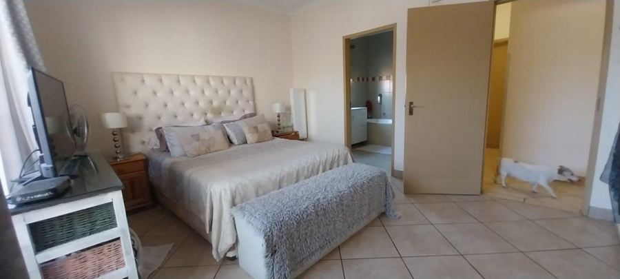 4 Bedroom Property for Sale in Hesteapark Gauteng