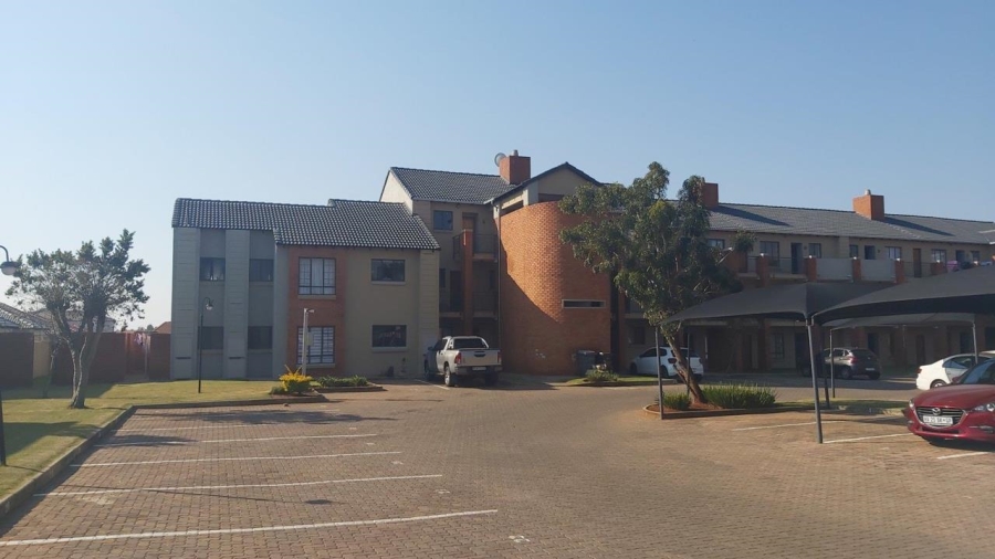 2 Bedroom Property for Sale in The Orchards Gauteng