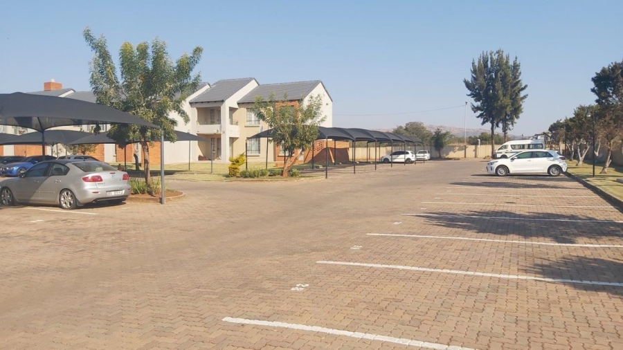 2 Bedroom Property for Sale in The Orchards Gauteng