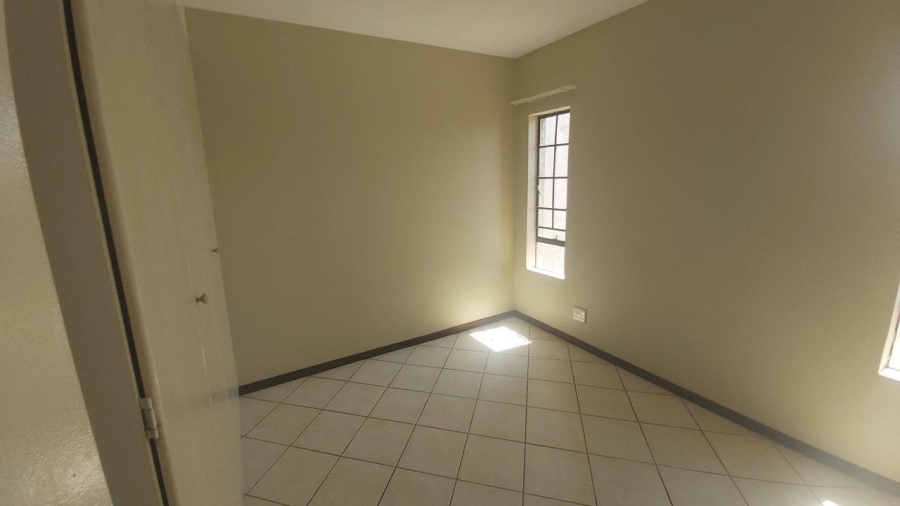 2 Bedroom Property for Sale in The Orchards Gauteng