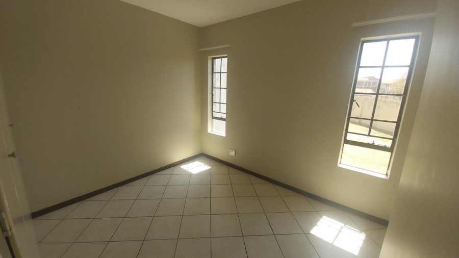 2 Bedroom Property for Sale in The Orchards Gauteng