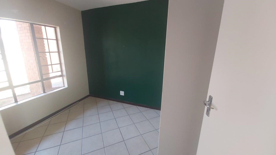 2 Bedroom Property for Sale in The Orchards Gauteng