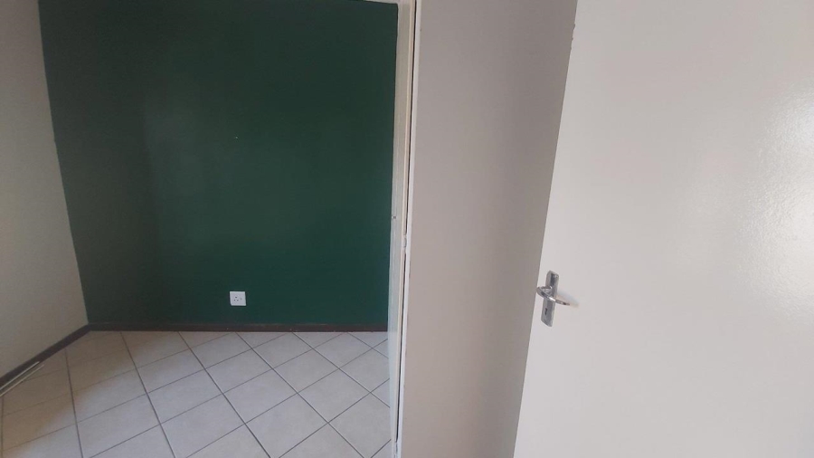 2 Bedroom Property for Sale in The Orchards Gauteng