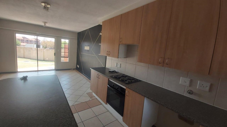 2 Bedroom Property for Sale in The Orchards Gauteng