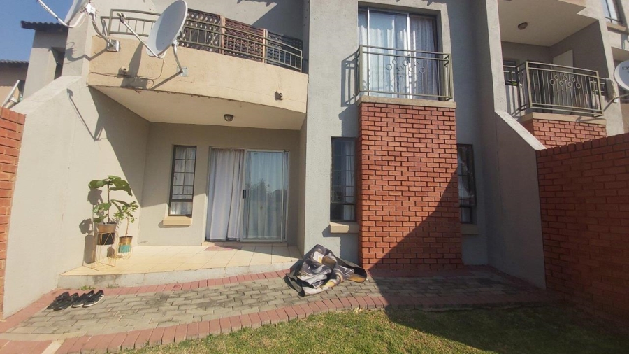 2 Bedroom Property for Sale in The Orchards Gauteng