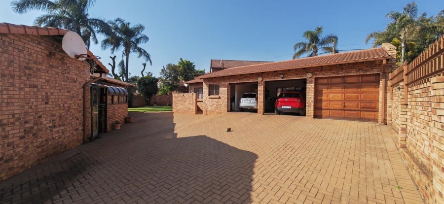 4 Bedroom Property for Sale in Amandasig Gauteng