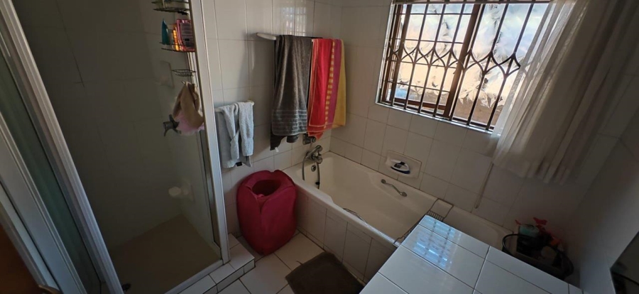 4 Bedroom Property for Sale in Amandasig Gauteng