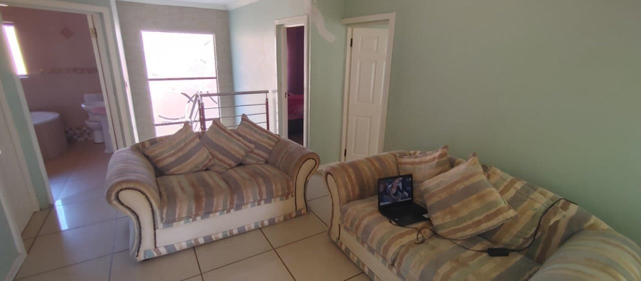 5 Bedroom Property for Sale in Amandasig Gauteng