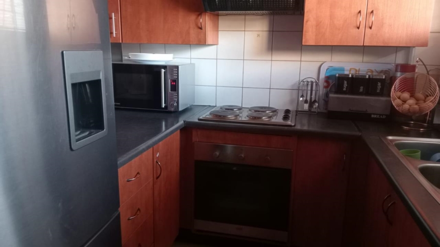 2 Bedroom Property for Sale in Annlin Gauteng