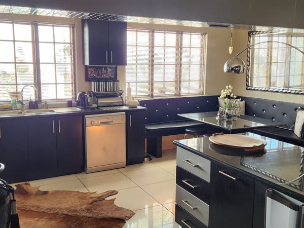 4 Bedroom Property for Sale in Kensington Gauteng