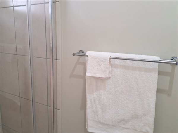 1 Bedroom Property for Sale in Grand Central Gauteng