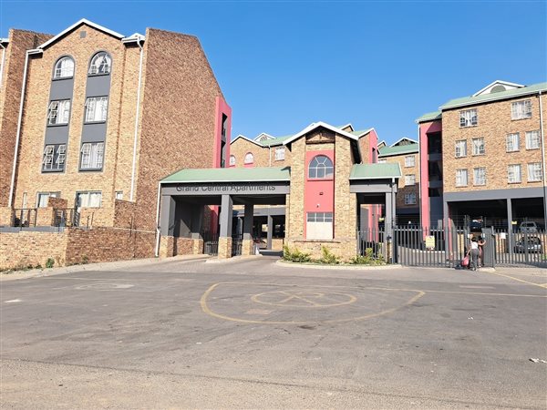 1 Bedroom Property for Sale in Grand Central Gauteng