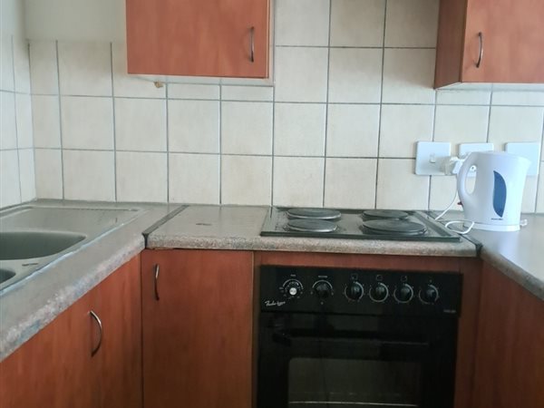 1 Bedroom Property for Sale in Grand Central Gauteng