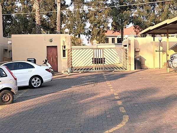 2 Bedroom Property for Sale in Grand Central Gauteng