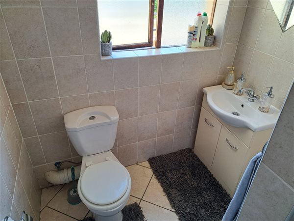 2 Bedroom Property for Sale in Halfway Gardens Gauteng