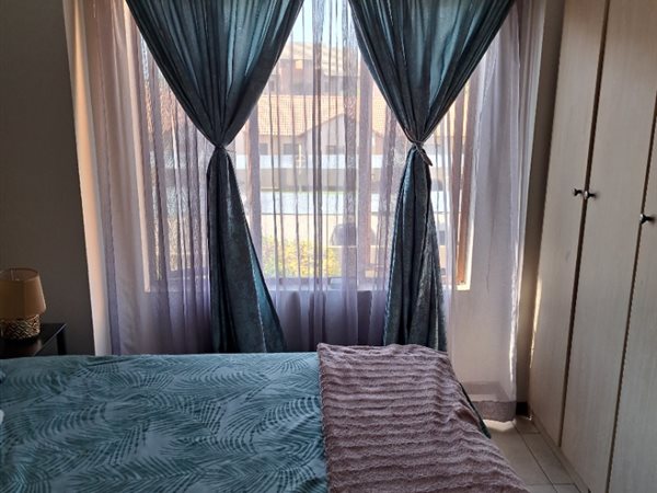 2 Bedroom Property for Sale in Halfway Gardens Gauteng