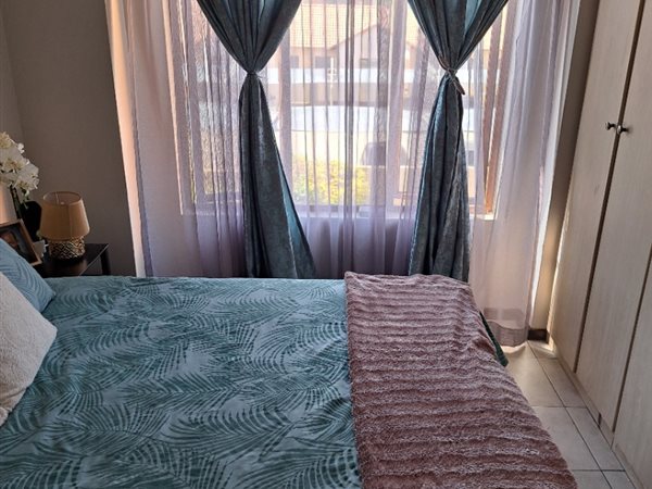 2 Bedroom Property for Sale in Halfway Gardens Gauteng