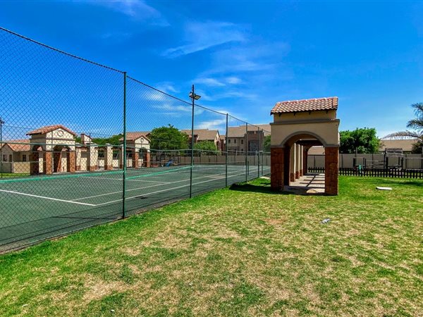 2 Bedroom Property for Sale in Halfway Gardens Gauteng