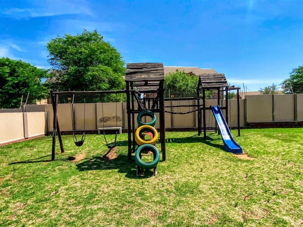 2 Bedroom Property for Sale in Halfway Gardens Gauteng