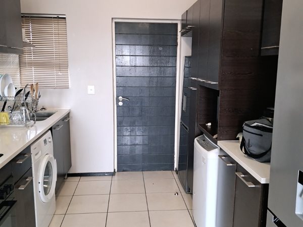 2 Bedroom Property for Sale in Noordwyk Gauteng