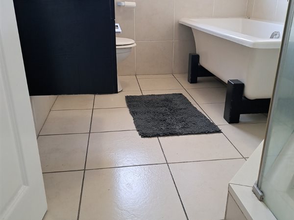 2 Bedroom Property for Sale in Noordwyk Gauteng