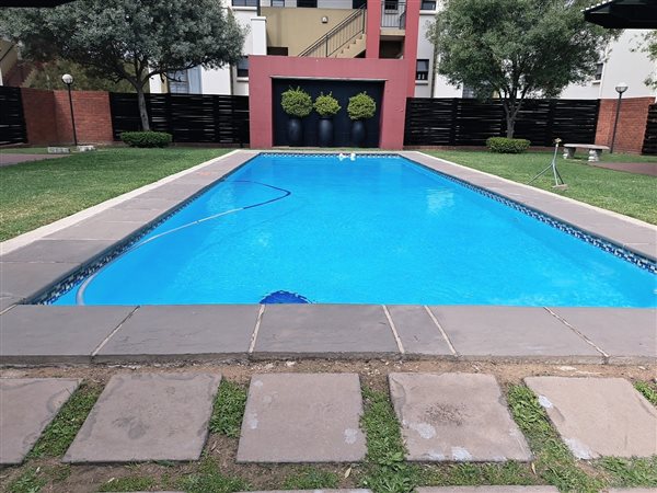 2 Bedroom Property for Sale in Noordwyk Gauteng