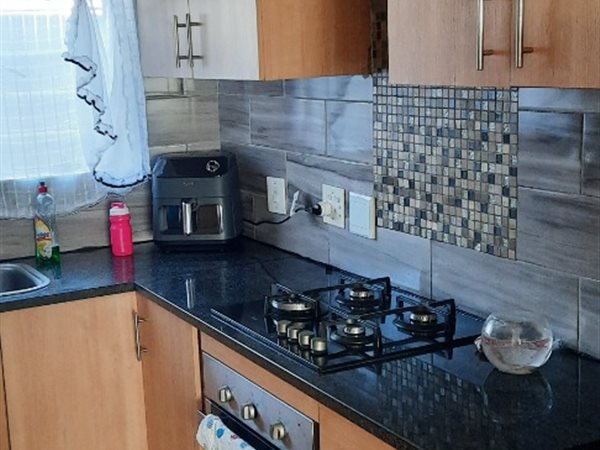 2 Bedroom Property for Sale in Halfway Gardens Gauteng