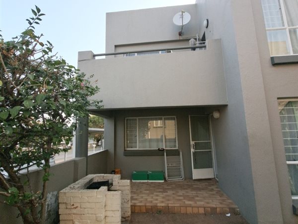 2 Bedroom Property for Sale in Halfway Gardens Gauteng