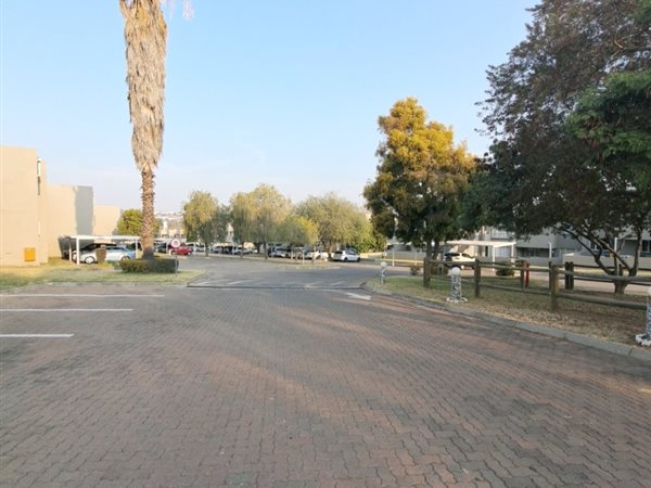 2 Bedroom Property for Sale in Halfway Gardens Gauteng