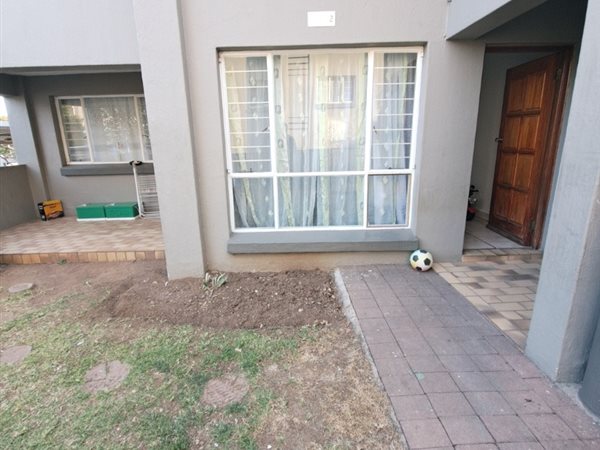 2 Bedroom Property for Sale in Halfway Gardens Gauteng